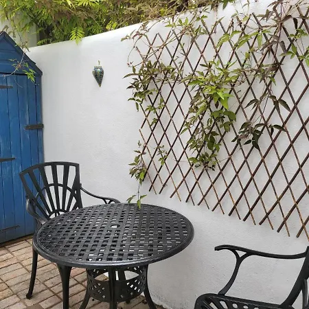 Pebble Cottage Worthing Exterior photo
